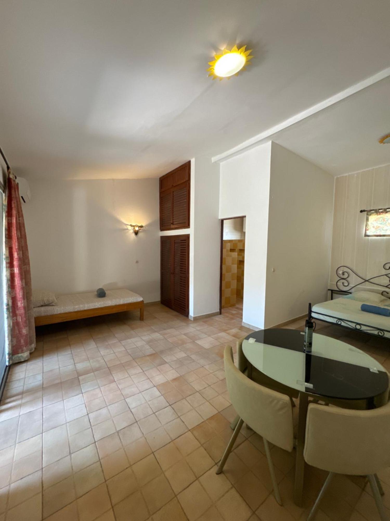 Отель Kayzen House Ngaparou Экстерьер фото